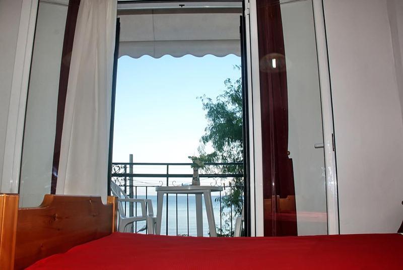 Empress Corfu Apartment Perama  Exterior foto